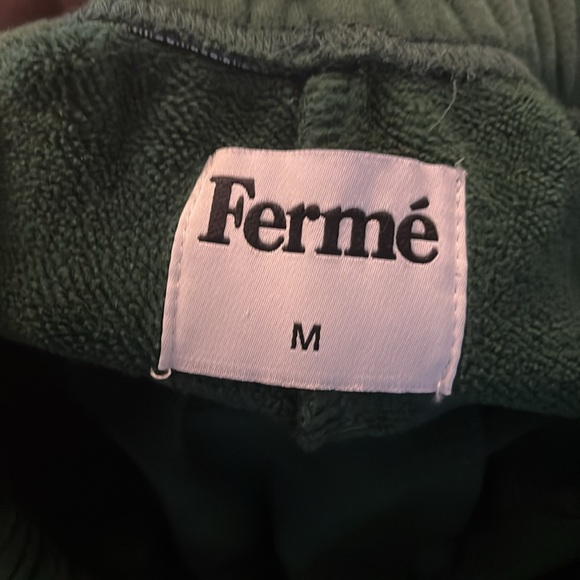 Shorts - Picture 3 of 4